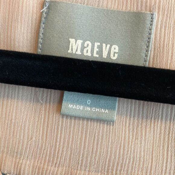 Anthropologie Maeve Size 0 Stillwater Blouse Neutral Motif Beige Floral Crochet - Picture 4 of 7